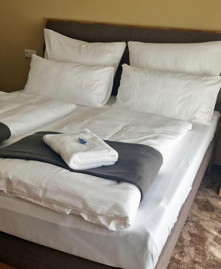 Fehrbellin Hotel Rhin Inn מראה חיצוני תמונה