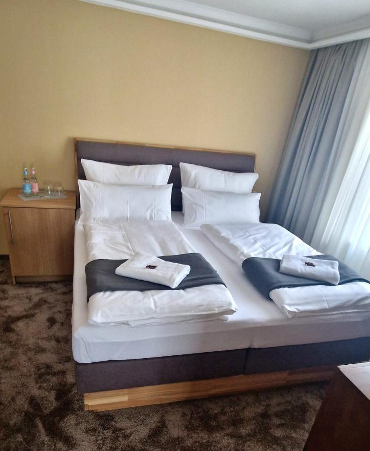 Fehrbellin Hotel Rhin Inn מראה חיצוני תמונה