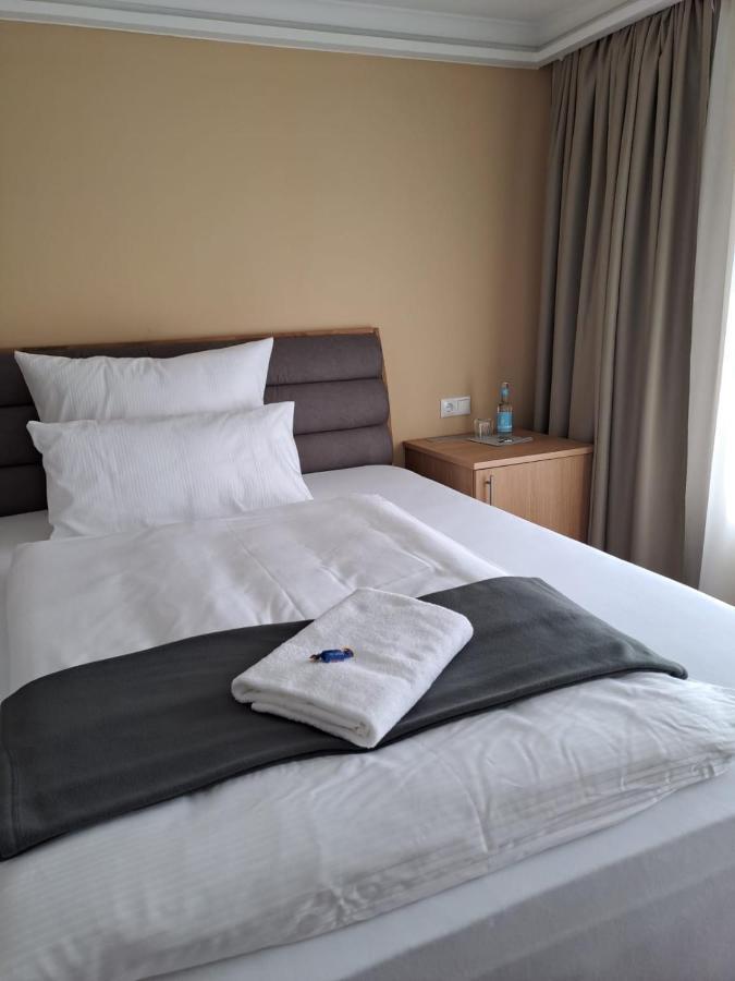 Fehrbellin Hotel Rhin Inn מראה חיצוני תמונה