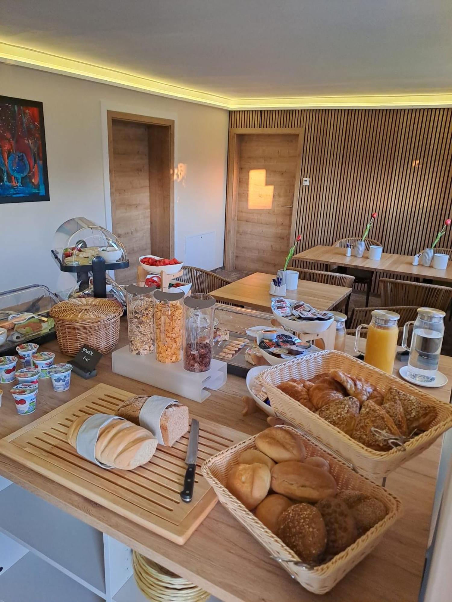 Fehrbellin Hotel Rhin Inn מראה חיצוני תמונה